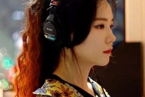 韩国侧颜女神歌手朴秀荣写真照片,原来她也可以这样美!