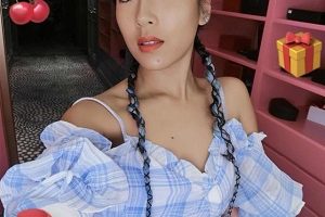 图组：吉克隽逸拍写真堪比艳照 有尺度令宅男喷血