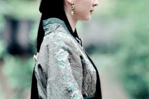 今天,大古装美人素颜出镜,她就是琅琅榜。