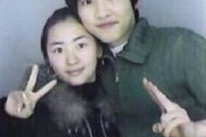 宋仲基旧照疑曝光,背后抱着超甜,网友:这可能是最“甜”的分手理由。