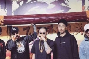 红花会的贝贝在直播中剁了手指,红花会弹壳发长文宣布解散。