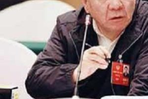导演郑晓龙:我从来不鼓励演员去偷税漏税,但应该在孩子们身上给予他们思想认识和判断。