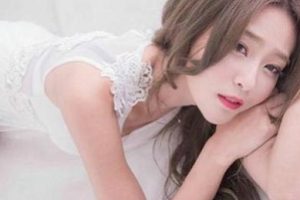 电影《爱上女主播》:揭开了网络美女主播的真实生活。
