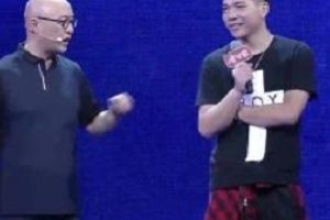 非诚勿扰又上热门了?小哥哥颜值挺在线,不过这个小姐姐有点作。