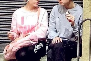 成龙私生女吴卓林身世揭秘,小龙女出生内幕回顾。