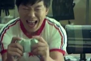 韩国网络美女节目《Nippon Girl》的化妆现场,彻底击碎了宅男们的“终极幻想”。