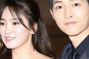 乔妹宋仲基婚讯后首同框,两人一脸幸福,满满都是狗粮。