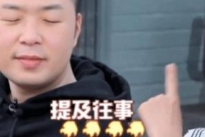 身为闺蜜,她们有共同的敌人,也有共同的利益。