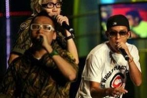 梅璇婷喂奶门事件 暴出艳照丑闻