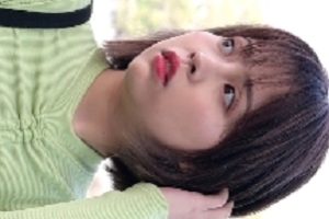 性感美女穿着肉感连衣裙配高跟丝袜视频分享