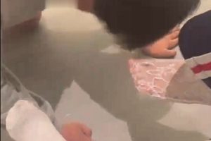 可爱S双S学生主-原味白袜闻舔/喝圣水/爬行遛狗[1v+177M][百度盘]