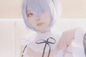 小舞酱翻白眼4部合集：伪娘多人运动，推特热议
