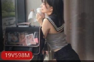 快手球球自拍私拍佳作88V592M，绅士专属美腿资源