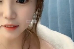 可可baby童颜大罩杯手机自拍1v5.88G珍藏版