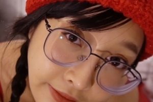 私拍眼镜妹deerlong原档219V52.7G反差太劲爆